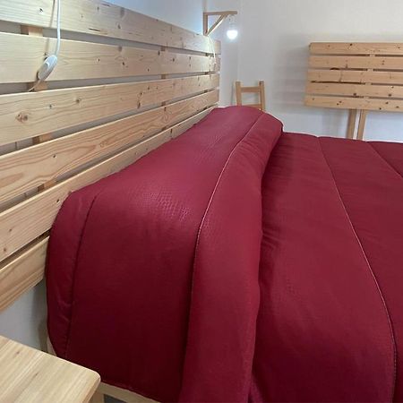 I Tre Schen Hotell Calasetta Eksteriør bilde