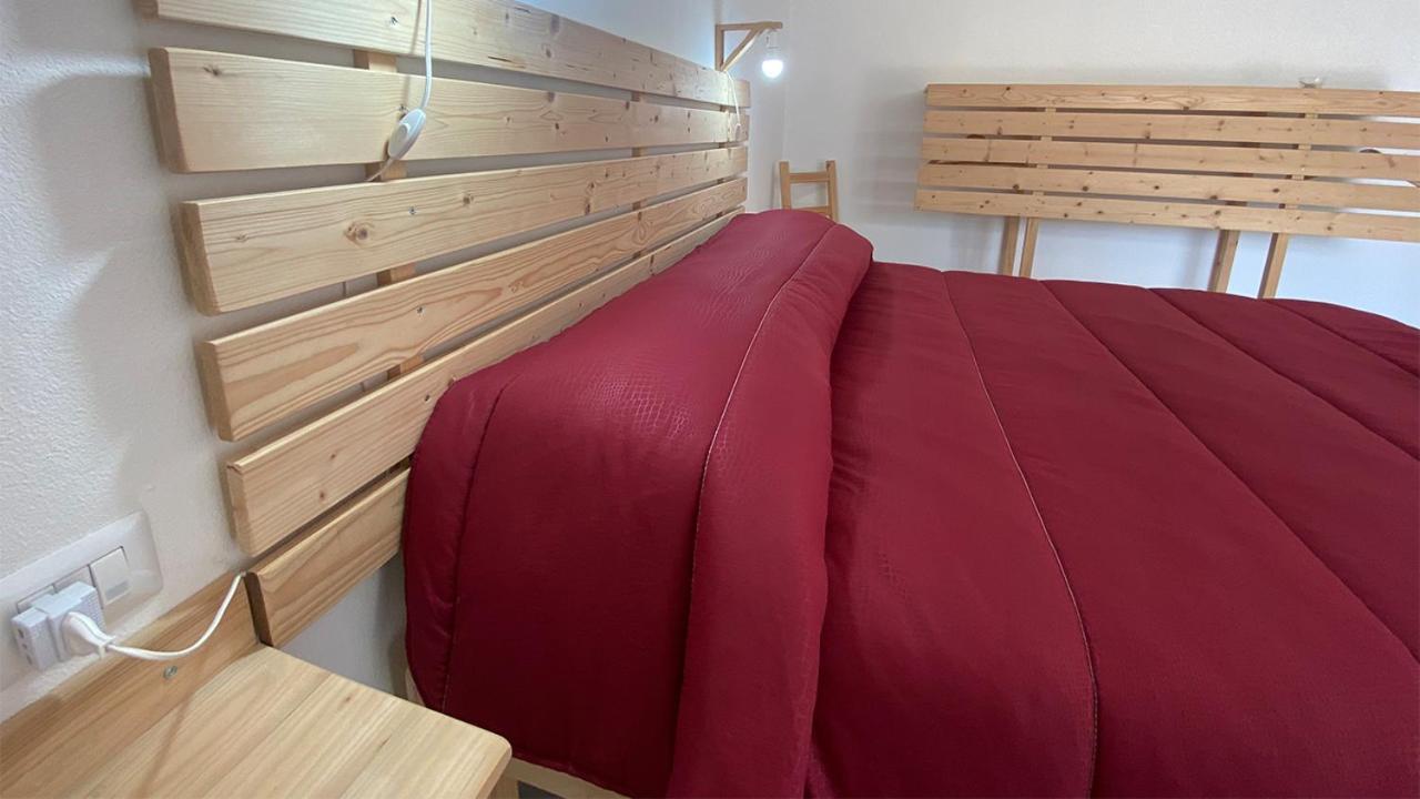 I Tre Schen Hotell Calasetta Eksteriør bilde