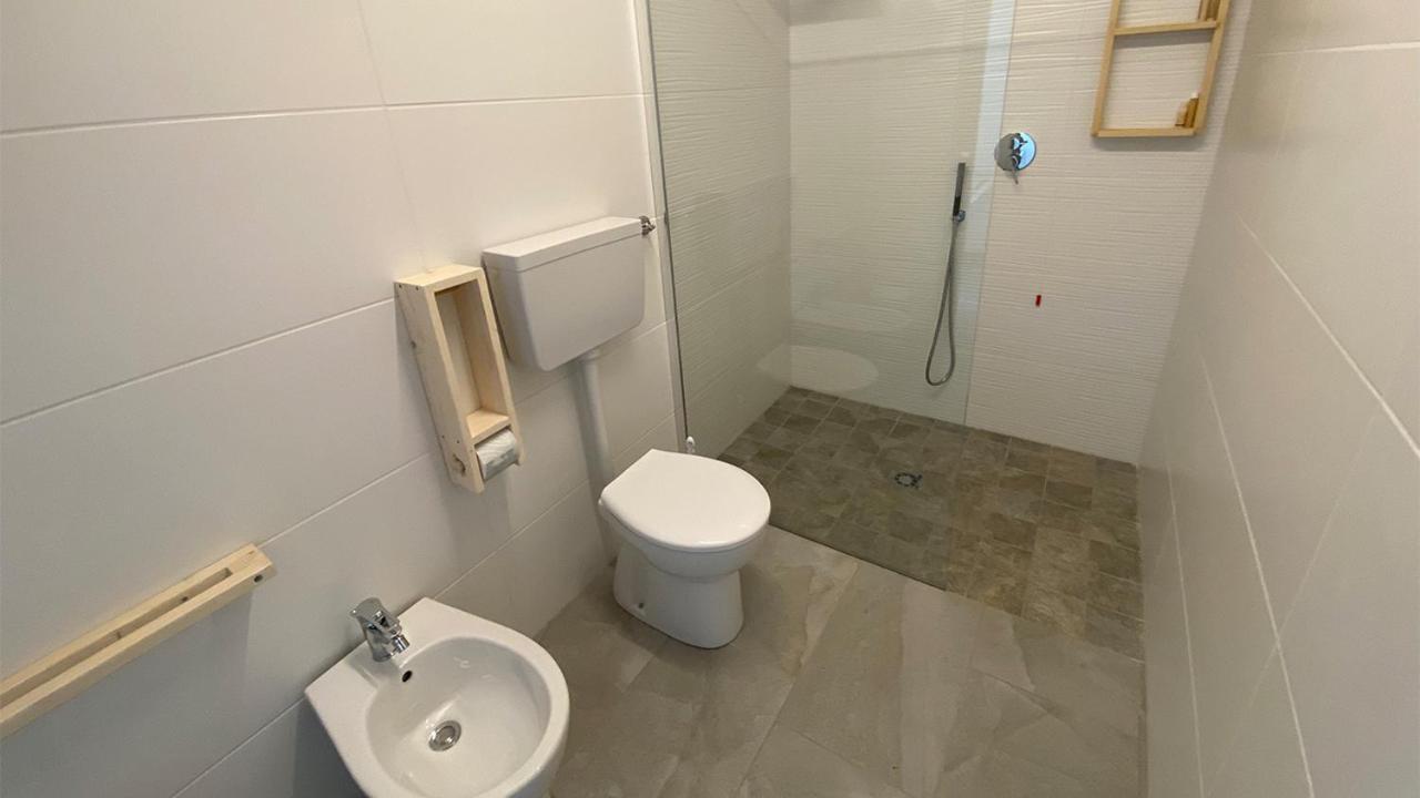 I Tre Schen Hotell Calasetta Eksteriør bilde