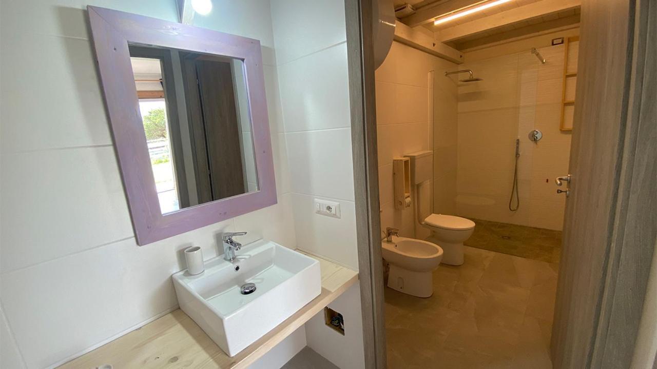 I Tre Schen Hotell Calasetta Eksteriør bilde